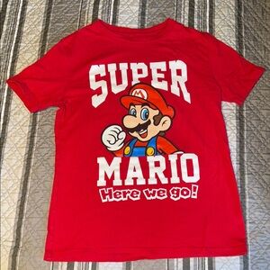 Old Navy Kid Boy Youth Super Mario Red Short Sleeve Graphic T-Shirt
